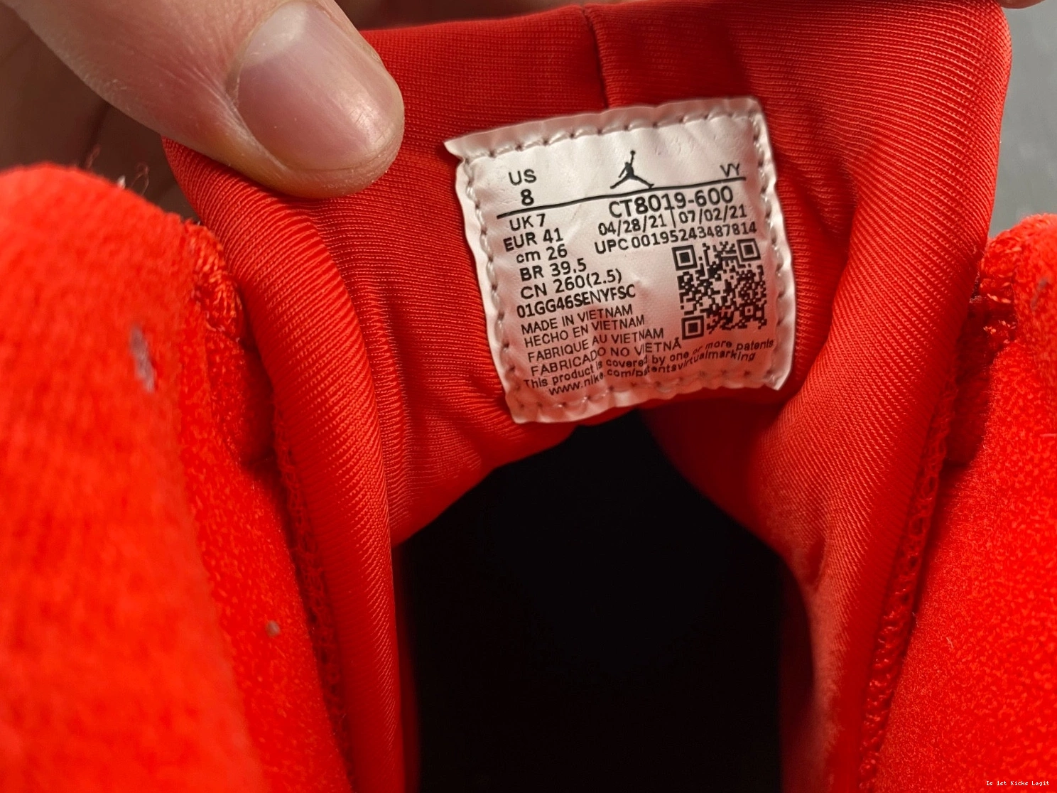 Jordan  CT8019-600 'Chile 9 Air Red' 0224